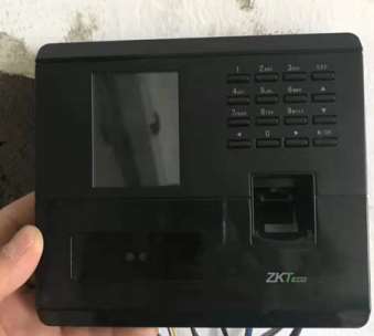 ���ڶ��S�a�ķֲ�ʽ�T������ϵ�y(t��ng)