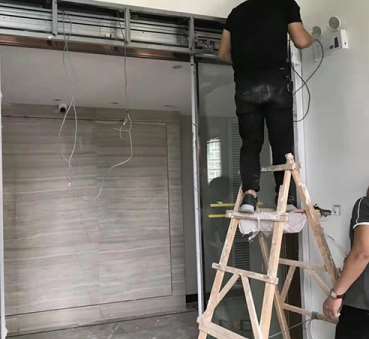 �����O(ji��n)�صİ��b�����Ǟ���ʲô